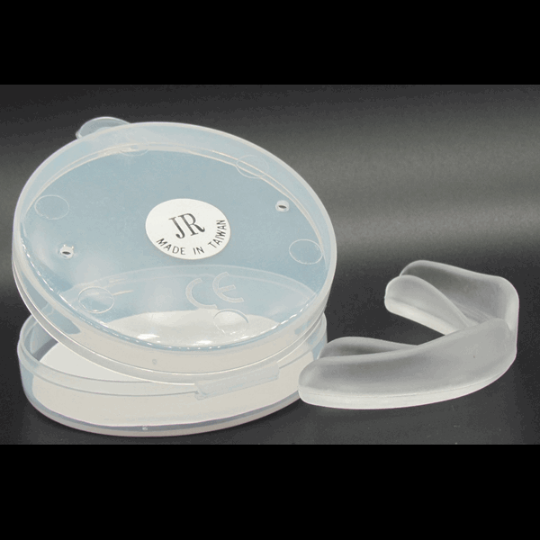Protecteur buccal avec boîtier
